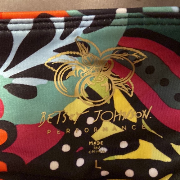 Betsey Johnson Performance Knee Length Leggings - Picture 4 of 5